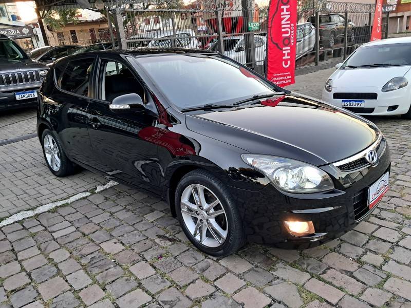 HYUNDAI - I30 - 2010/2011 - Preta - R$ 46.900,00