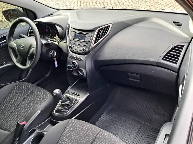 HYUNDAI - HB20 - 2016/2016 - Prata - R$ 49.900,00