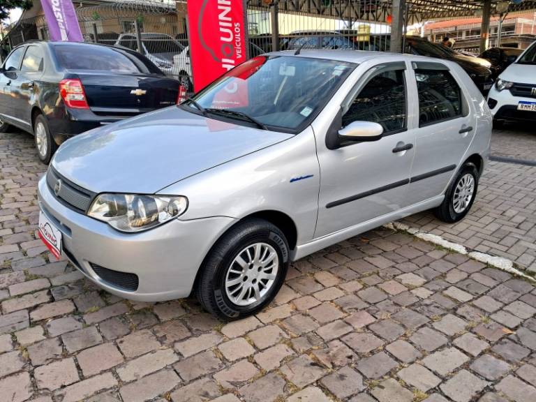 FIAT - PALIO - 2007/2008 - Prata - R$ 25.900,00