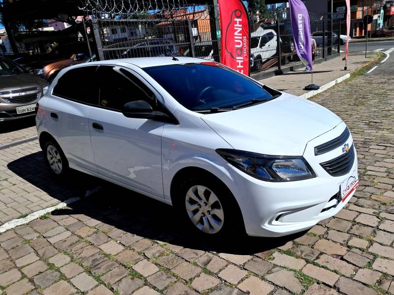 CHEVROLET - ONIX - 2019/2019 - Branca - R$ 53.900,00