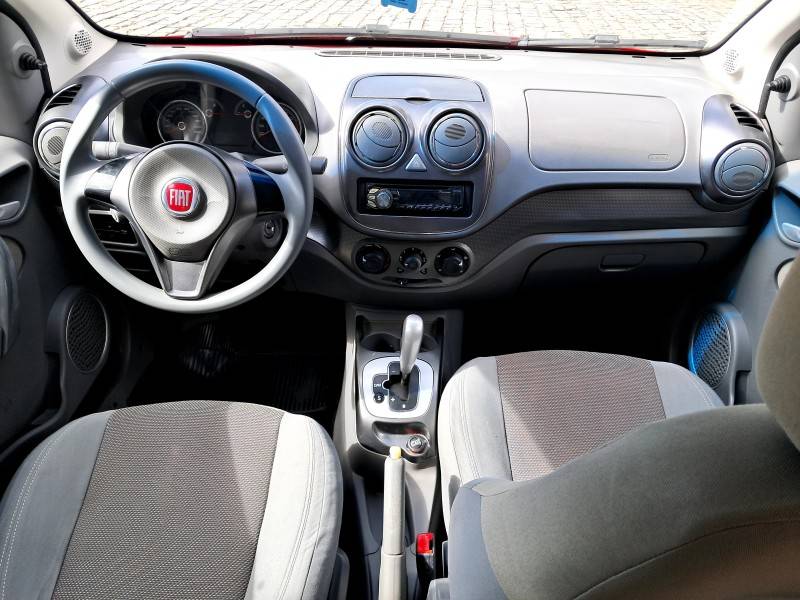 FIAT - PALIO - 2012/2013 - Vermelha - R$ 38.900,00