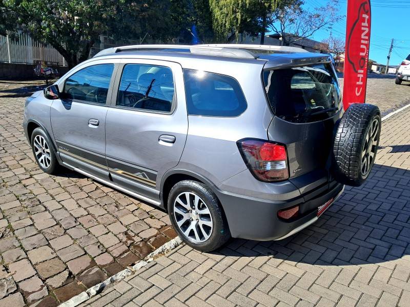 CHEVROLET - SPIN - 2017/2018 - Cinza - R$ 69.900,00