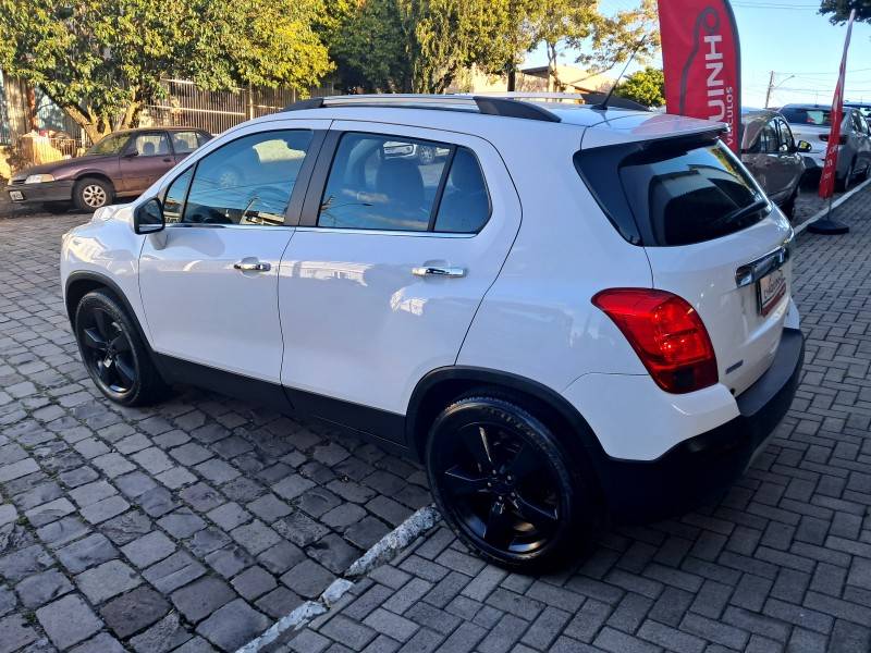 CHEVROLET - TRACKER - 2014/2014 - Branca - R$ 69.900,00