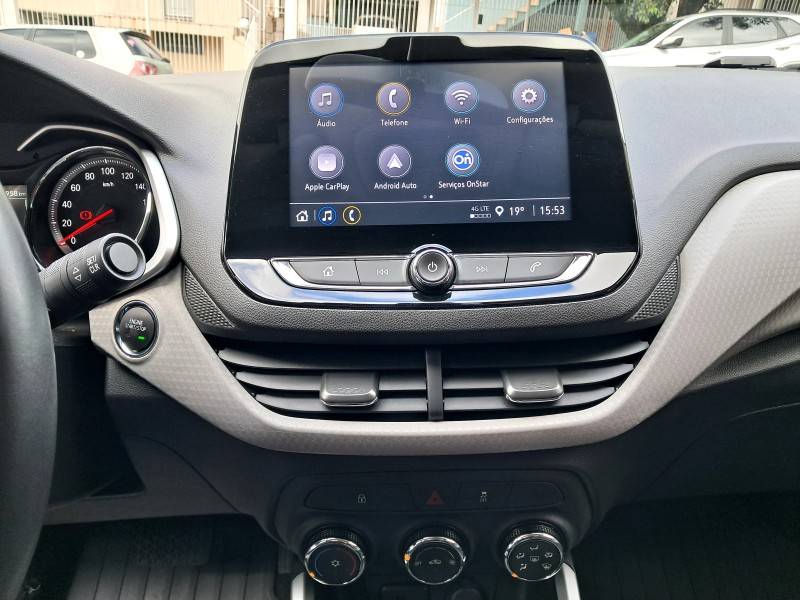 CHEVROLET - ONIX - 2021/2022 - Prata - R$ 89.900,00