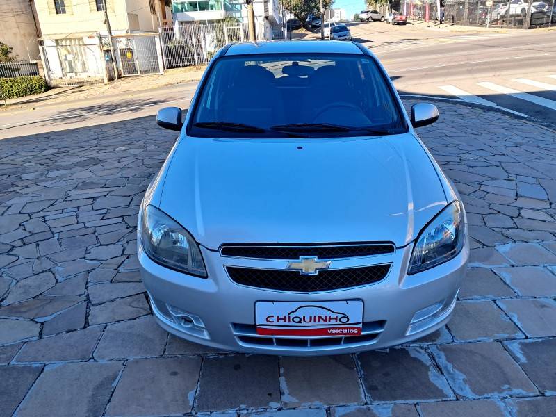 CHEVROLET - CELTA - 2013/2014 - Prata - R$ 36.900,00