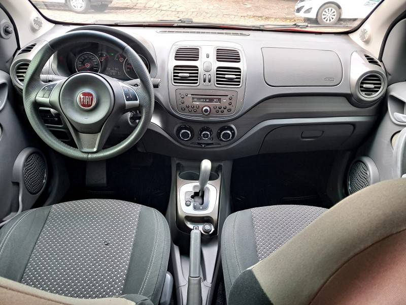 FIAT - GRAND SIENA - 2014/2015 - Vermelha - R$ 42.900,00