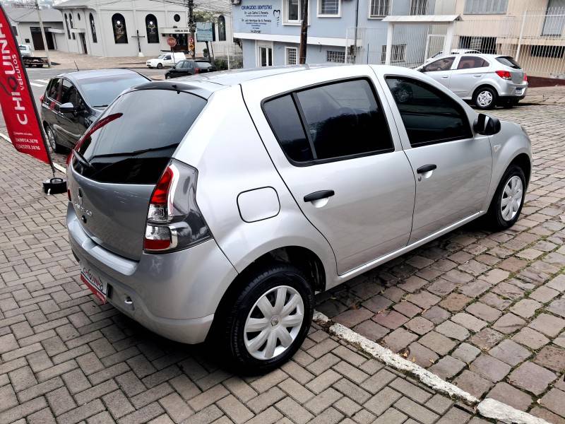 RENAULT - SANDERO - 2014/2014 - Prata - R$ 34.900,00