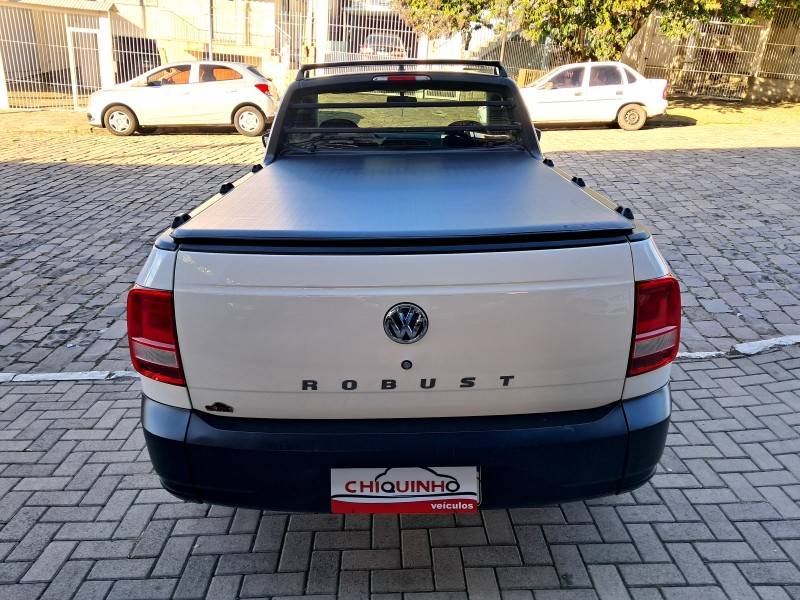 VOLKSWAGEN - SAVEIRO - 2022/2023 - Branca - R$ 69.900,00