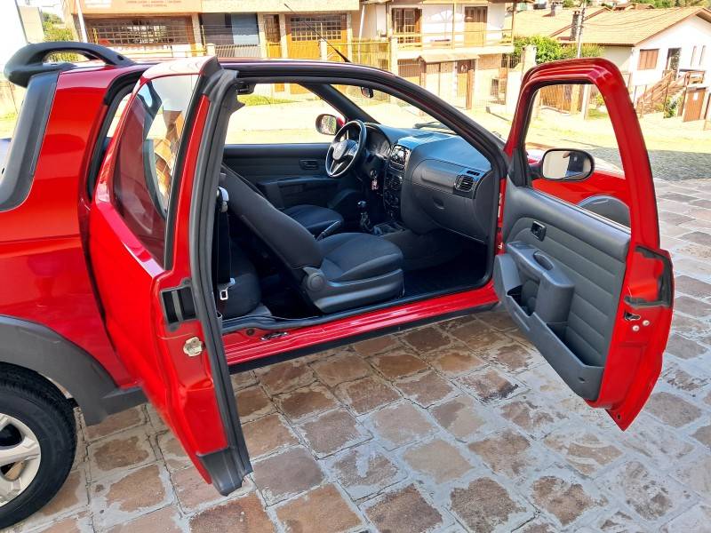FIAT - STRADA - 2018/2019 - Vermelha - R$ 76.900,00