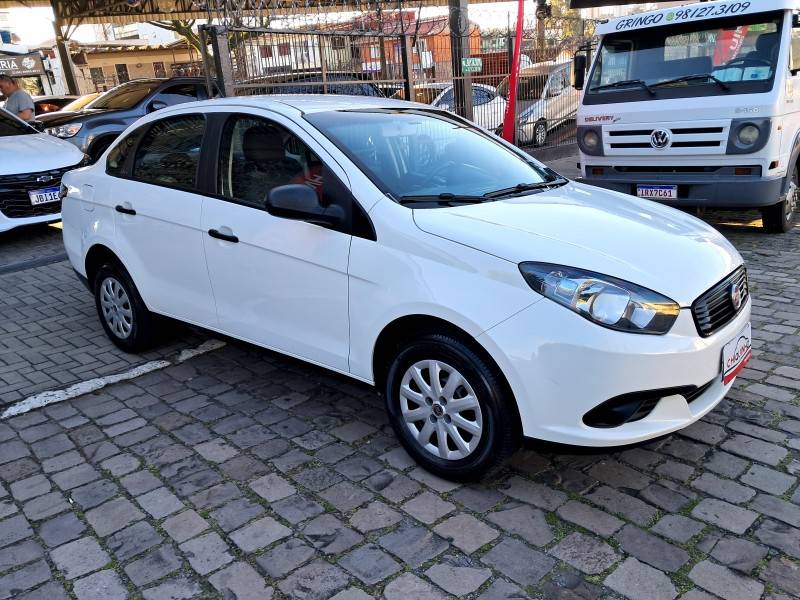 FIAT - GRAND SIENA - 2021/2021 - Branca - R$ 57.900,00