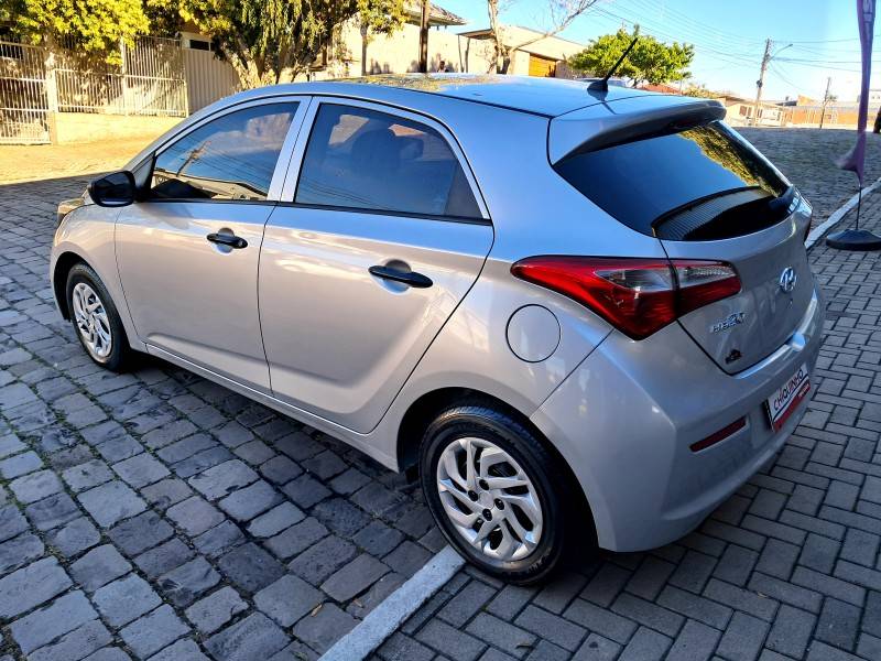 HYUNDAI - HB20 - 2018/2018 - Prata - R$ 54.900,00