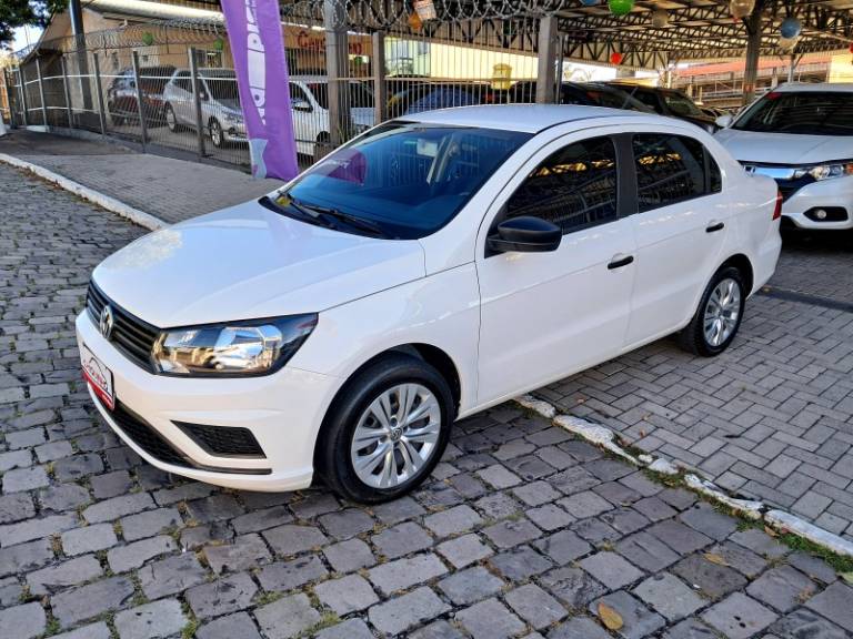 VOLKSWAGEN - VOYAGE - 2021/2022 - Branca - R$ 64.900,00