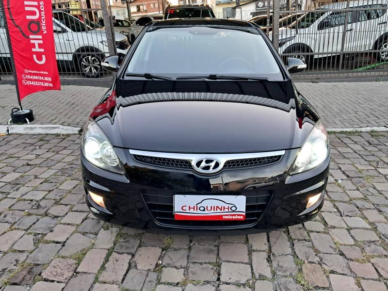 HYUNDAI - I30 - 2010/2011 - Preta - R$ 46.900,00