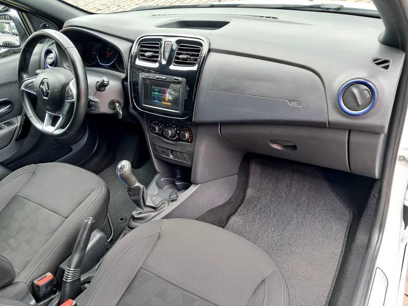 RENAULT - SANDERO - 2020/2021 - Branca - R$ 59.900,00