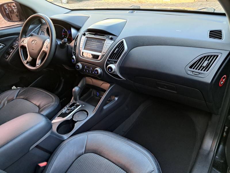 HYUNDAI - IX35 - 2013/2014 - Preta - R$ 72.900,00