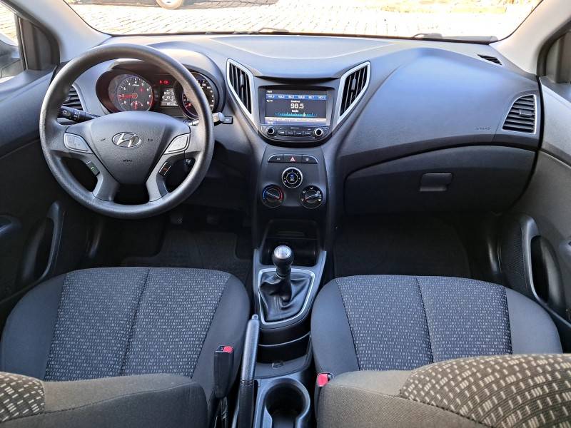 HYUNDAI - HB20 - 2019/2019 - Prata - R$ 58.900,00