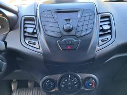 FORD - FIESTA - 2016/2016 - Branca - R$ 49.900,00