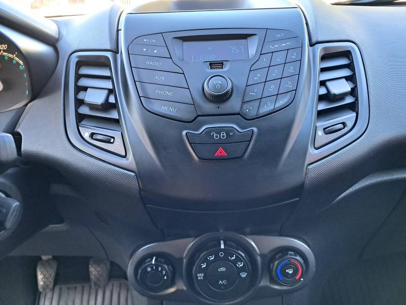 FORD - FIESTA - 2016/2016 - Branca - R$ 49.900,00