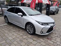 TOYOTA - COROLLA - 2021/2022 - Prata - R$ 124.900,00