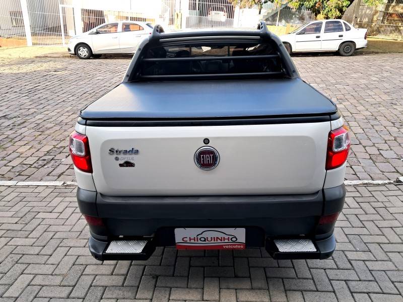 FIAT - STRADA - 2018/2019 - Branca - R$ 76.900,00