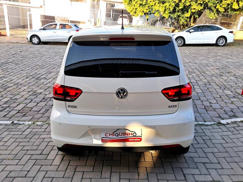 VOLKSWAGEN - FOX - 2015/2016 - Branca - R$ 53.900,00