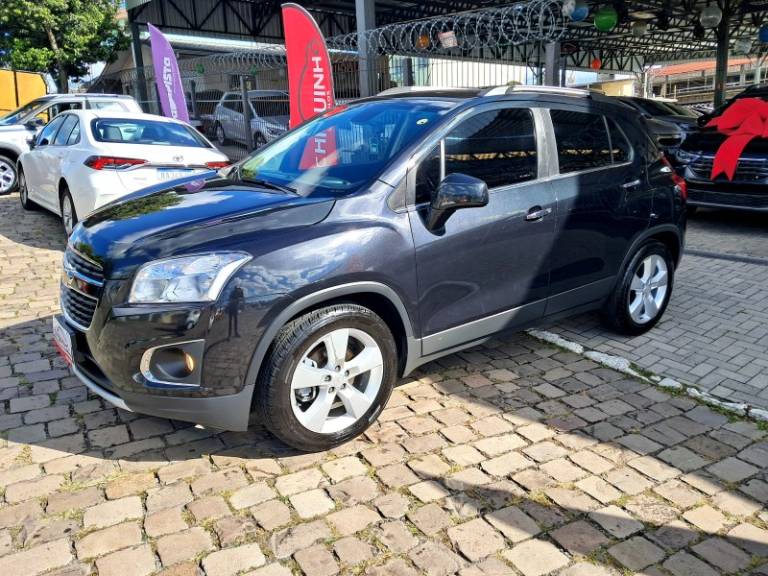 CHEVROLET - TRACKER - 2013/2014 - Preta - R$ 72.900,00