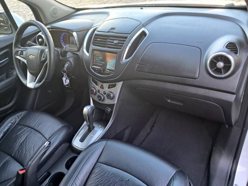 CHEVROLET - TRACKER - 2014/2014 - Branca - R$ 69.900,00