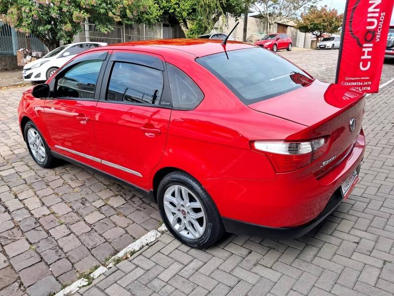 FIAT - GRAND SIENA - 2014/2015 - Vermelha - R$ 42.900,00