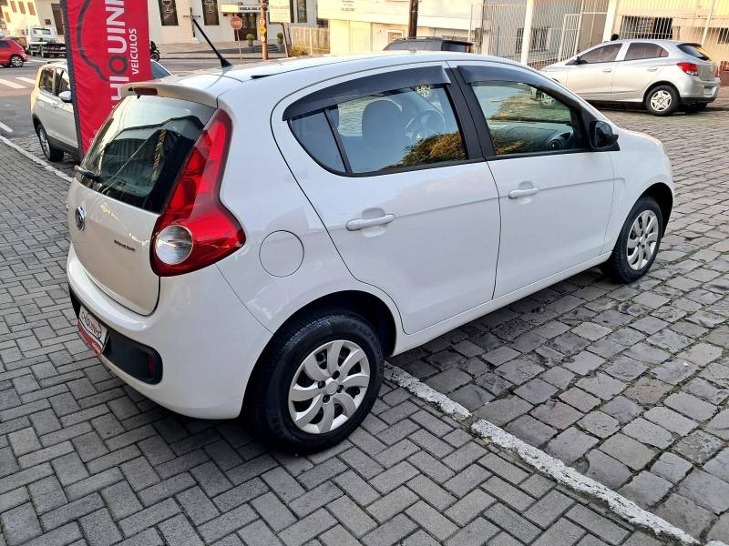 FIAT - PALIO - 2014/2015 - Branca - R$ 42.900,00
