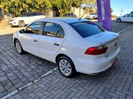 VOLKSWAGEN - VOYAGE - 2021/2022 - Branca - R$ 64.900,00