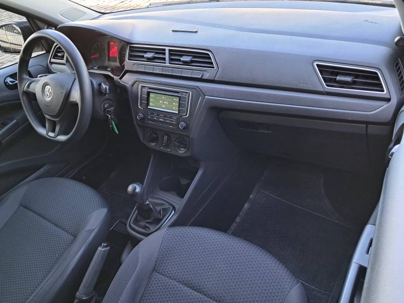 VOLKSWAGEN - VOYAGE - 2021/2022 - Branca - R$ 64.900,00