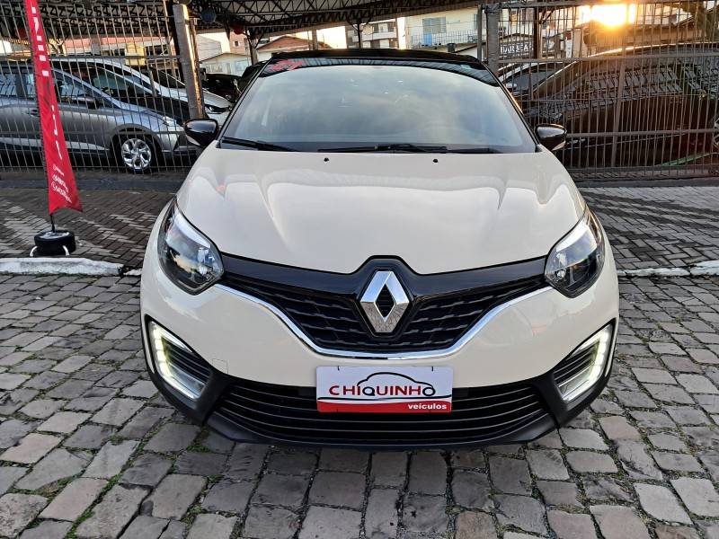 RENAULT - CAPTUR - 2020/2021 - Bege - R$ 82.900,00