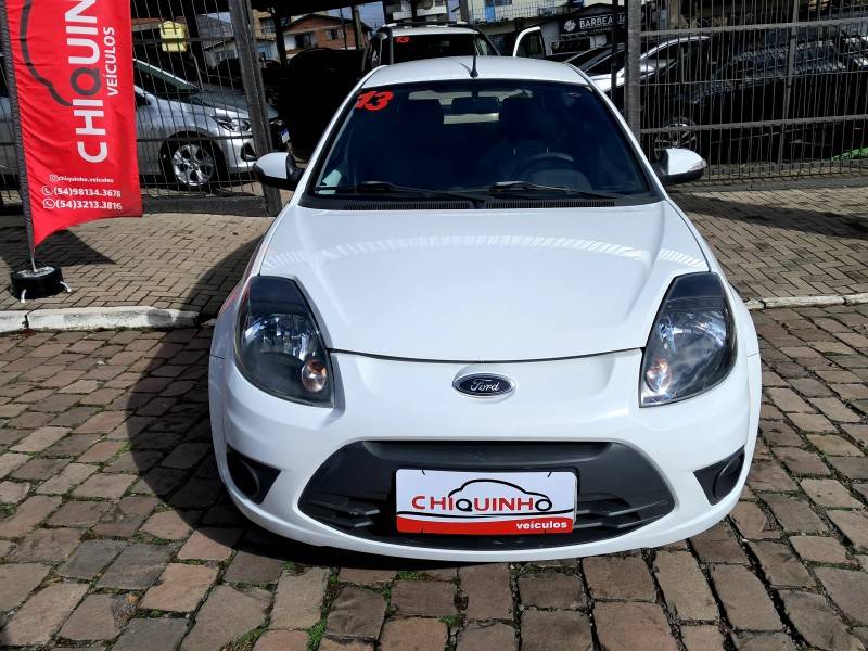 FORD - KA - 2012/2013 - Branca - R$ 31.900,00