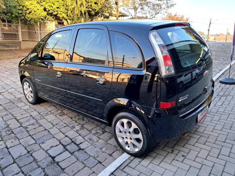 CHEVROLET - MERIVA - 2011/2012 - Preta - R$ 32.900,00