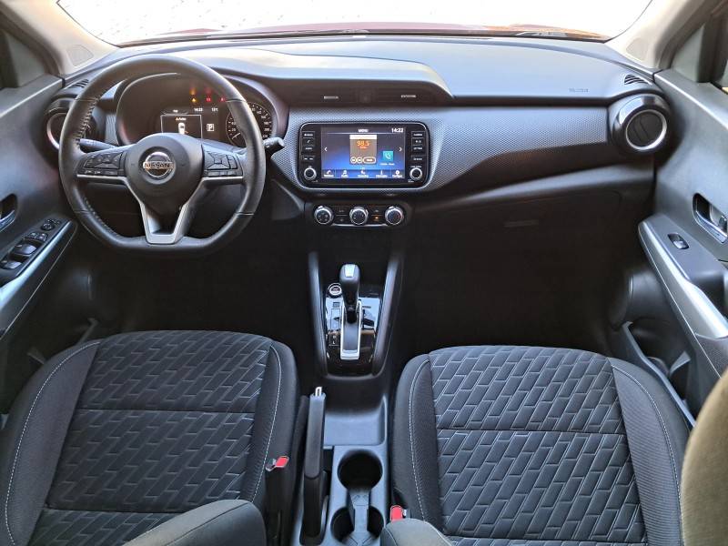 NISSAN - KICKS - 2021/2022 - Vermelha - R$ 99.900,00