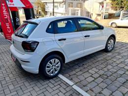VOLKSWAGEN - POLO - 2023/2024 - Branca - R$ 76.900,00