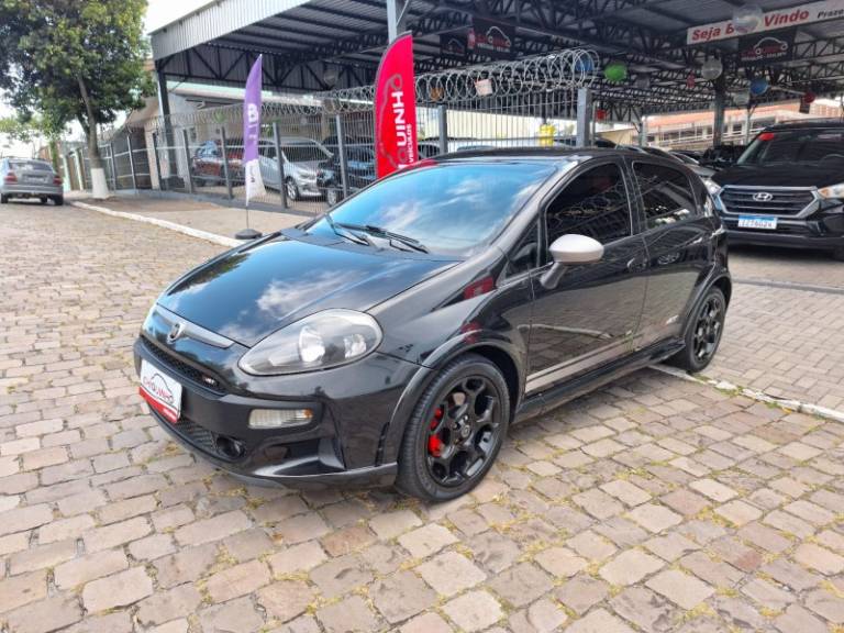 FIAT - PUNTO - 2014/2014 - Preta - R$ 57.900,00