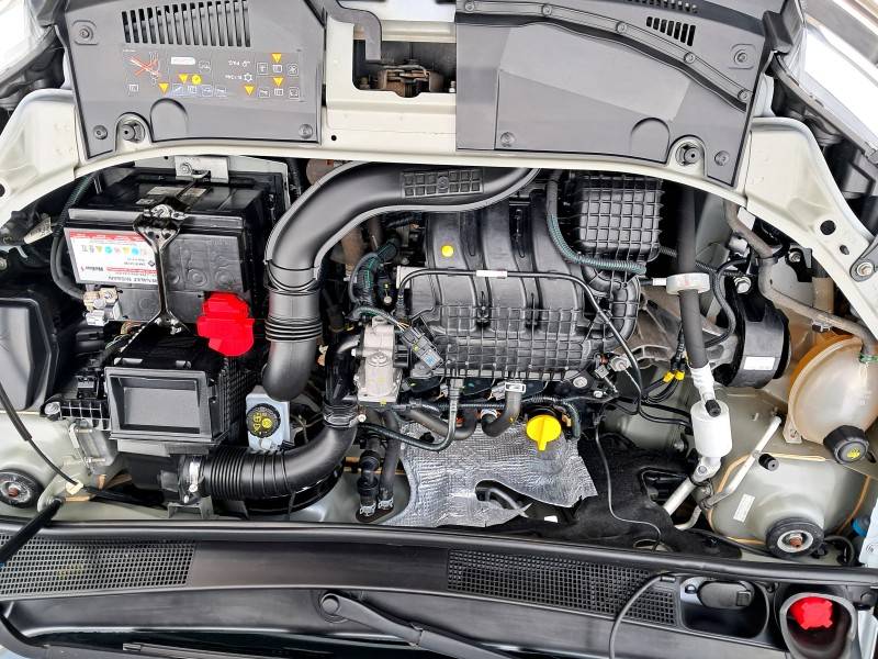 RENAULT - SANDERO - 2020/2021 - Branca - R$ 59.900,00