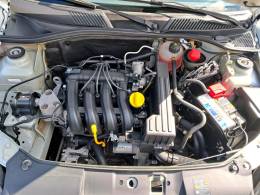 RENAULT - CLIO - 2013/2014 - Branca - R$ 24.900,00