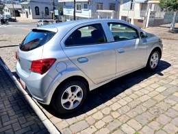 CHEVROLET - ONIX - 2018/2018 - Prata - R$ 56.900,00