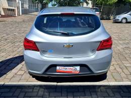 CHEVROLET - ONIX - 2018/2018 - Prata - R$ 56.900,00