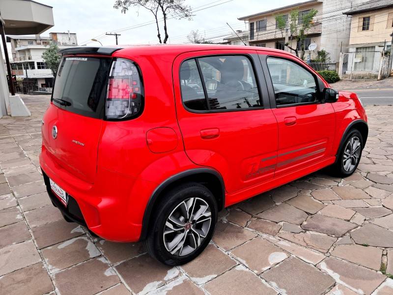 FIAT - UNO - 2017/2018 - Vermelha - R$ 54.900,00