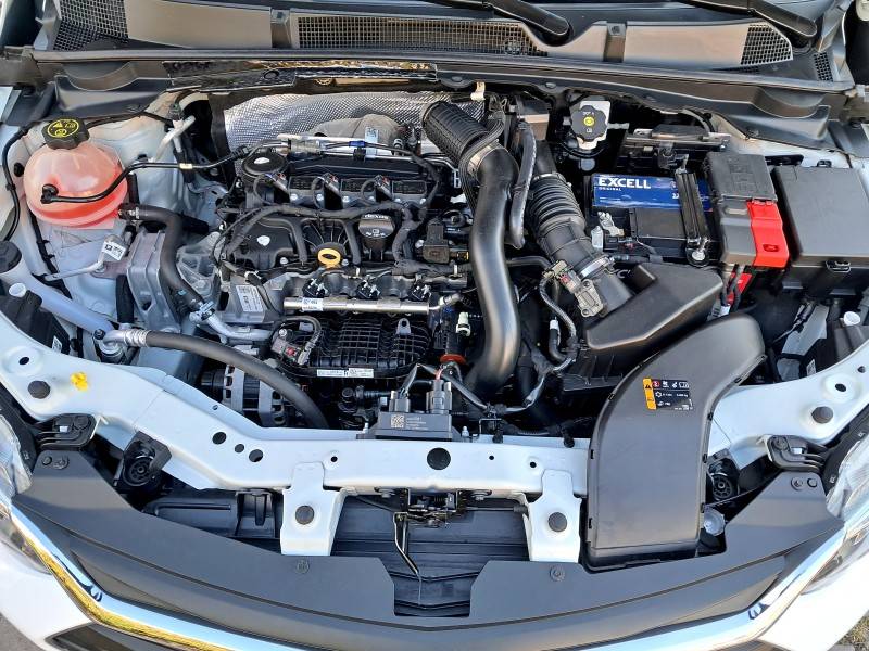 CHEVROLET - ONIX - 2021/2022 - Branca - R$ 83.900,00