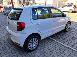VOLKSWAGEN - FOX - 2013/2014 - Branca - R$ 42.900,00