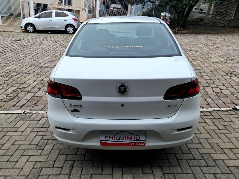 FIAT - SIENA - 2015/2015 - Branca - R$ 39.900,00