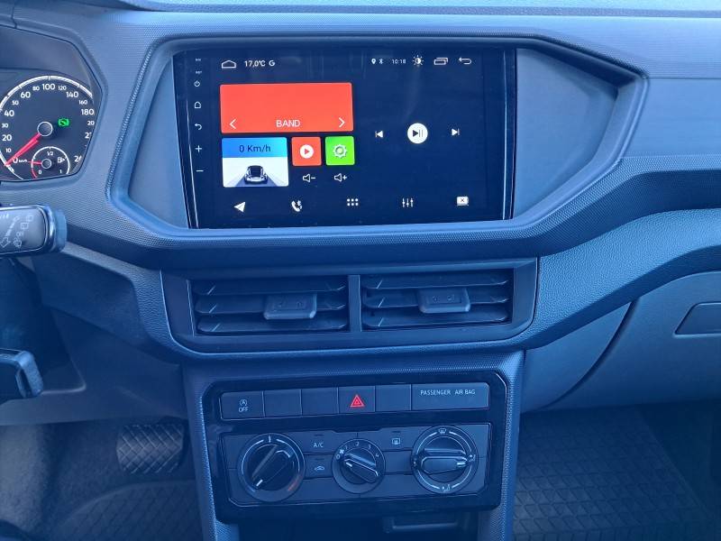 VOLKSWAGEN - T-CROSS - 2022/2023 - Branca - R$ 103.900,00
