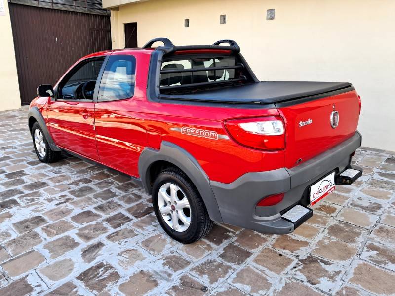 FIAT - STRADA - 2018/2019 - Vermelha - R$ 76.900,00