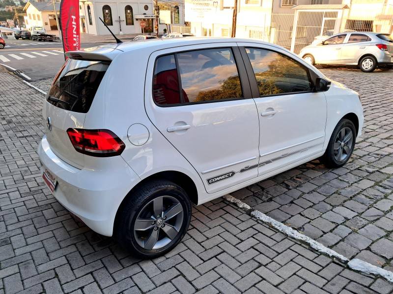 VOLKSWAGEN - FOX - 2019/2020 - Branca - R$ 64.900,00