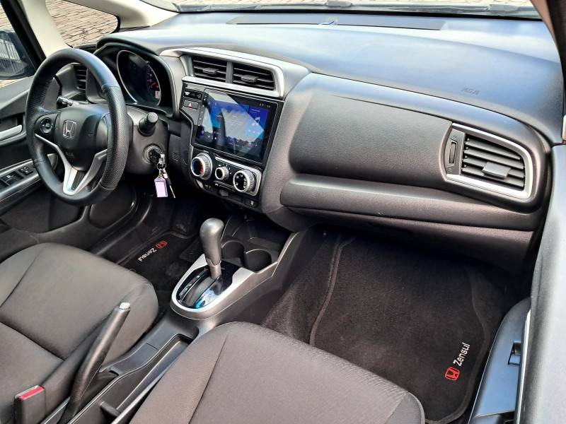 HONDA - FIT - 2017/2018 - Cinza - R$ 73.900,00