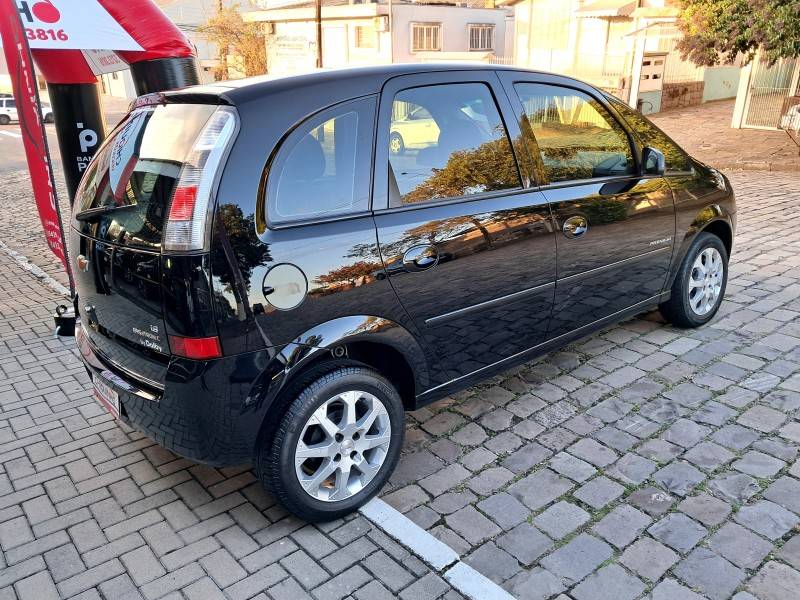 CHEVROLET - MERIVA - 2011/2012 - Preta - R$ 32.900,00